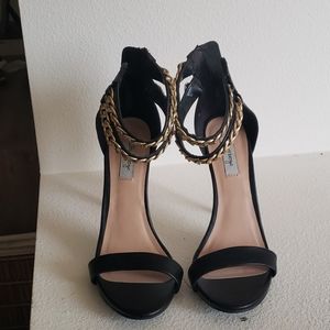 ***SOLD*** OLSENBOYE GOLD CHAIN BLACK HEELS